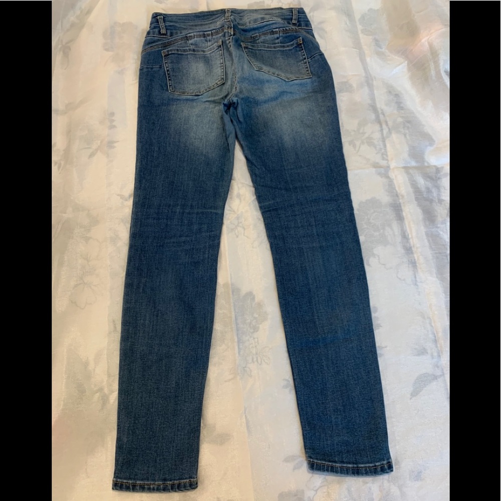 Jean’s - Picture 2 of 2